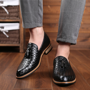 Új, kényelmes slip-on mokaszinok bojtokkal, férfi mindennapi cipő, XL méret