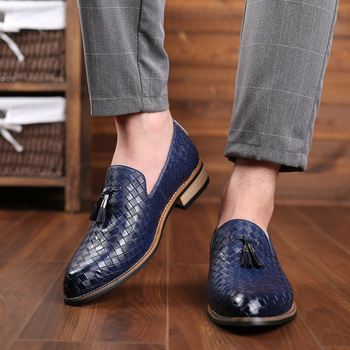Új, kényelmes slip-on mokaszinok bojtokkal, férfi mindennapi cipő, XL méret