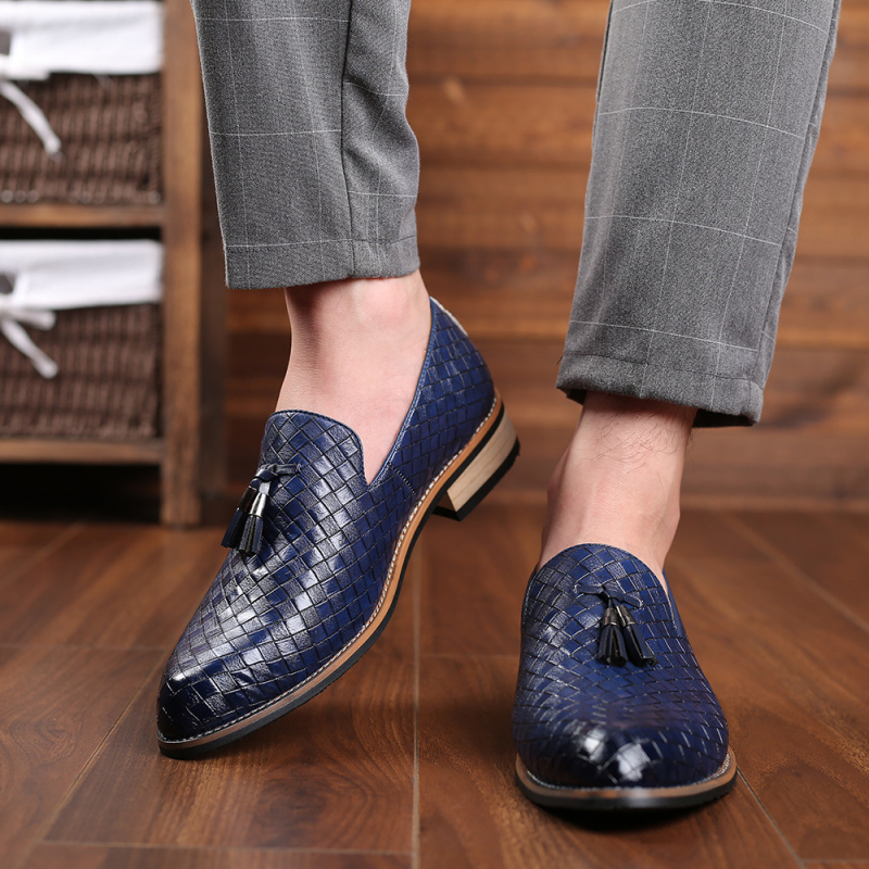 Új, kényelmes slip-on mokaszinok bojtokkal, férfi mindennapi cipő, XL méret