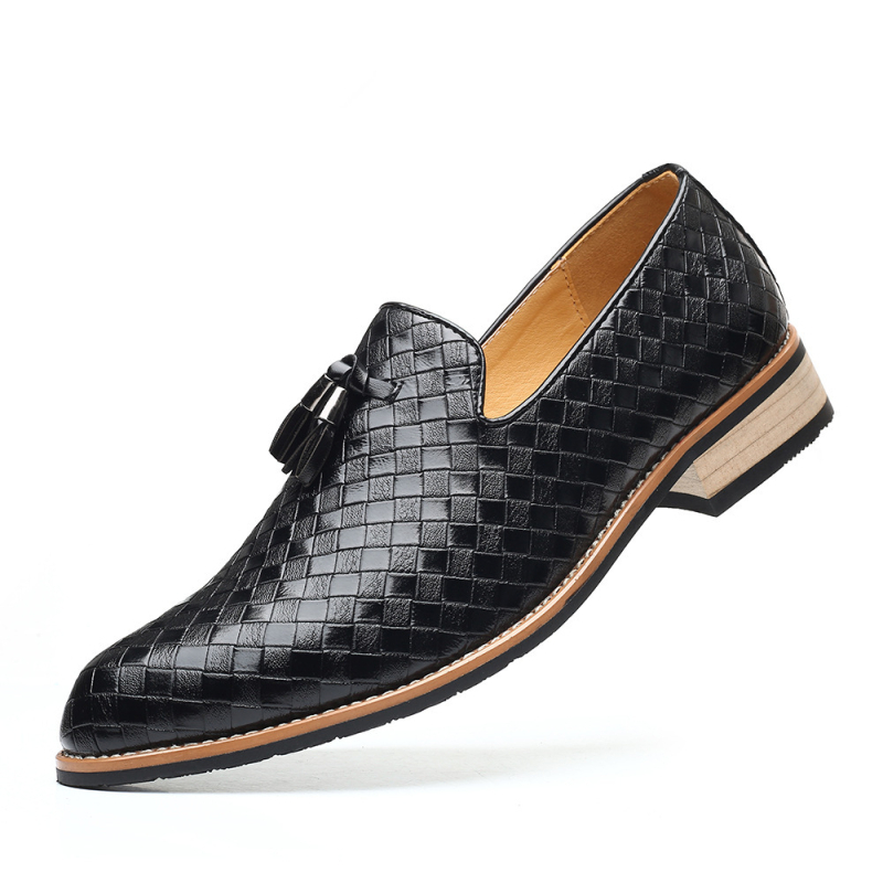 Új, kényelmes slip-on mokaszinok bojtokkal, férfi mindennapi cipő, XL méret