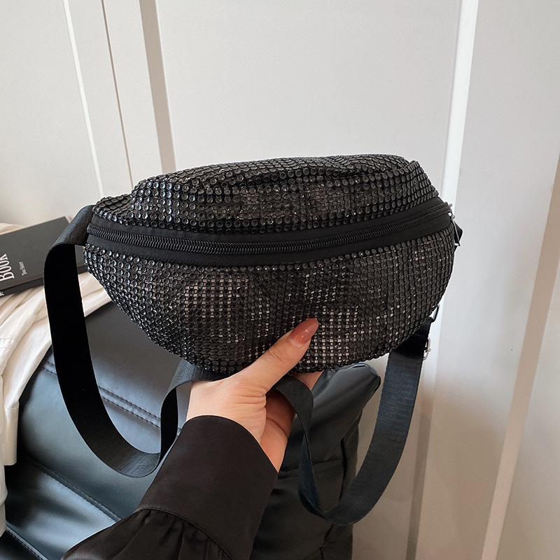 Ženska torbica u struku s lancem i sjajnim kristalima, mala crossbody torbica, elegantna i svestrana, ljeto 2025