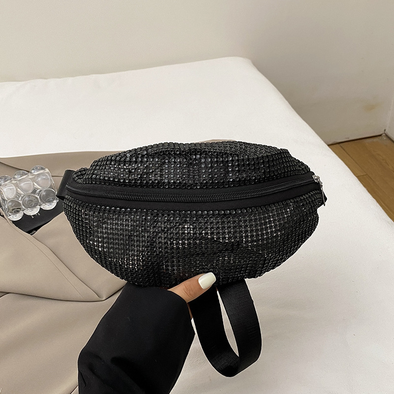 Ženska torbica u struku s lancem i sjajnim kristalima, mala crossbody torbica, elegantna i svestrana, ljeto 2025