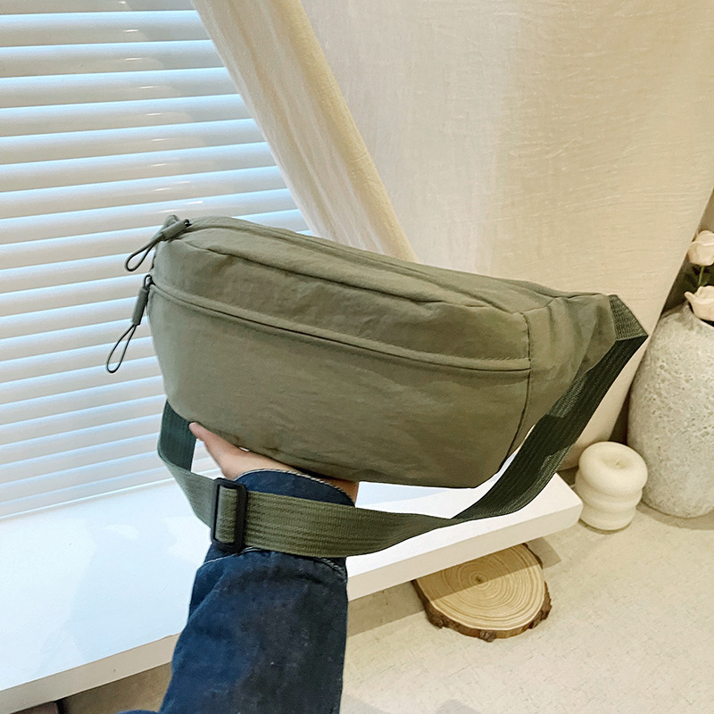 Casual trendi crossbody torba, jednostavna i svestrana, za nošenje preko prsa ili oko struka, najlon, unisex