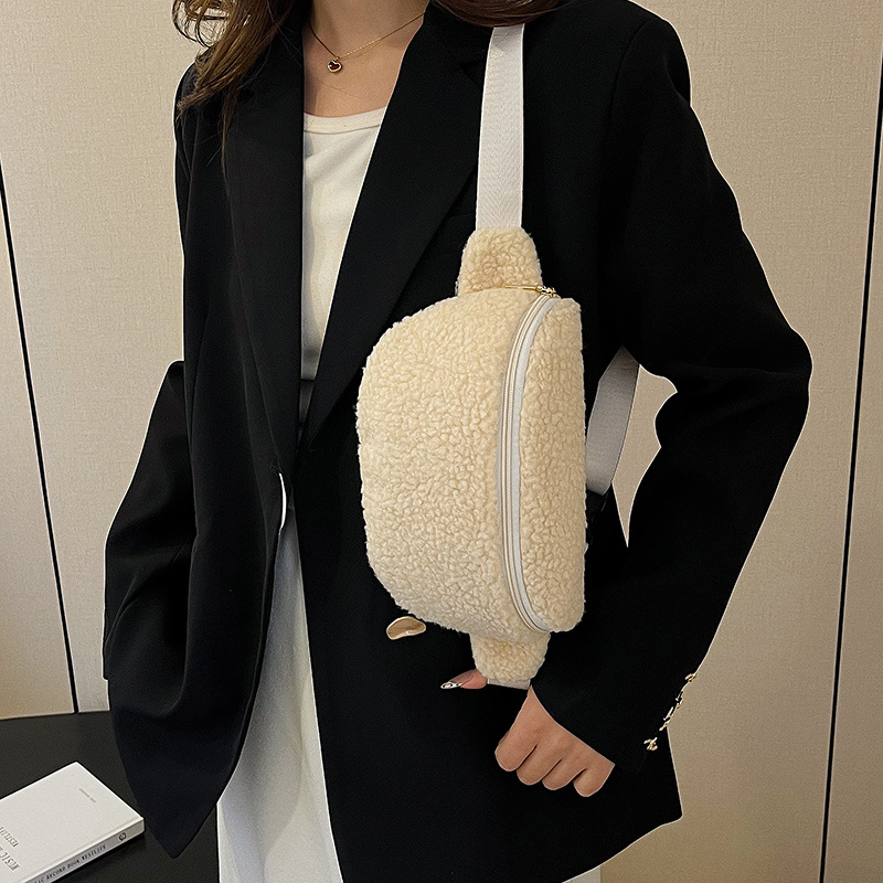 Slatka pliš torbica za žene, 2025 novi model u japanskom crtanim stilu, crossbody torbica preko ramena