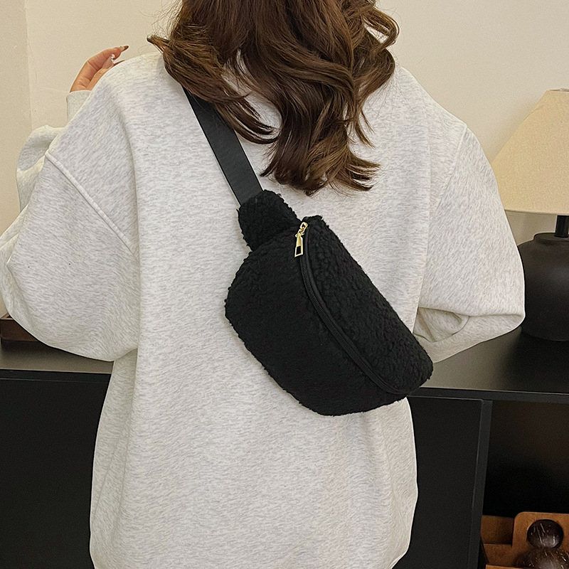 Slatka pliš torbica za žene, 2025 novi model u japanskom crtanim stilu, crossbody torbica preko ramena
