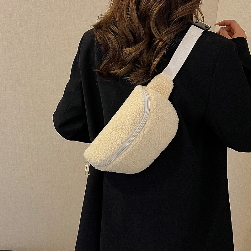 Slatka pliš torbica za žene, 2025 novi model u japanskom crtanim stilu, crossbody torbica preko ramena