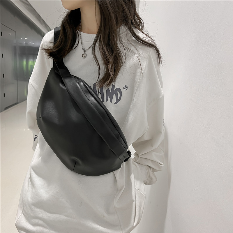 Torba u japanskom stilu za muškarce, novi model 2023, jednostavna crossbody torba preko ramena, torba za pojas i mali PU ruksak