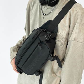 Torba preko tijela s logom s literama, za žene, inspirirana korejskim street styleom, najlonska podstava s umjetničkom kožom, zatvarač, unutarnji džep sa zatvaračem i džep za identifikacijsku karticu, svakodnevna torba