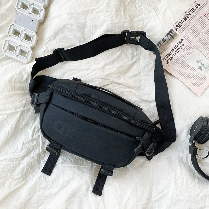 Torba preko tijela s logom s literama, za žene, inspirirana korejskim street styleom, najlonska podstava s umjetničkom kožom, zatvarač, unutarnji džep sa zatvaračem i džep za identifikacijsku karticu, svakodnevna torba