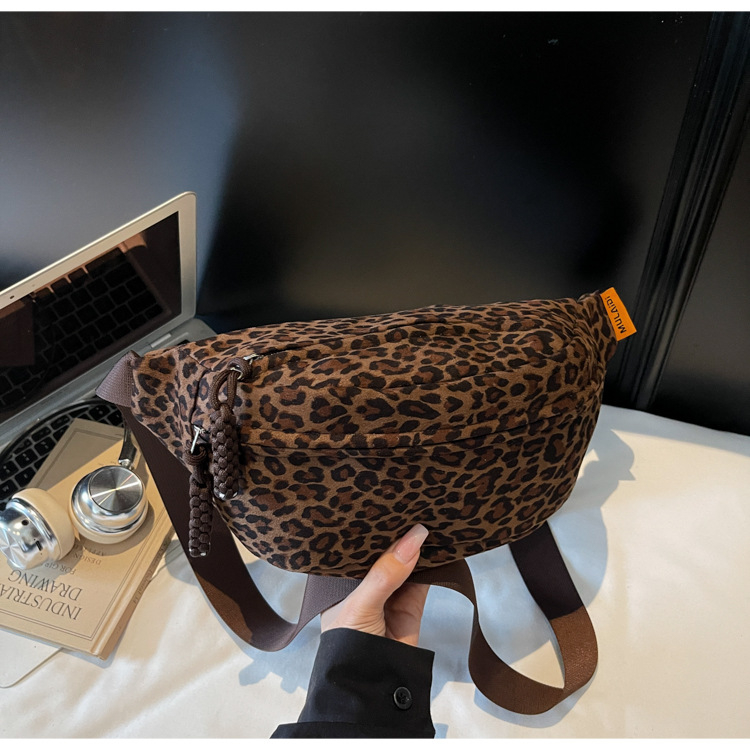 Ženska torbica za pojas s leopard printom, gradski stil, svakodnevna upotreba, zima 2025