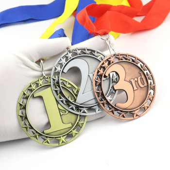 Medalja za školsko sportsko natjecanje u osnovnoj školi – metalna medalja s premazom zlatnog, srebrnog i bakrenog tona, cinkova legura, promjer 70 mm