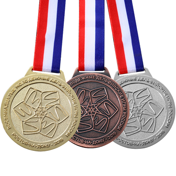 Prilagođena metalna medalja za maraton, badminton i nogomet – emajlirani završetak
