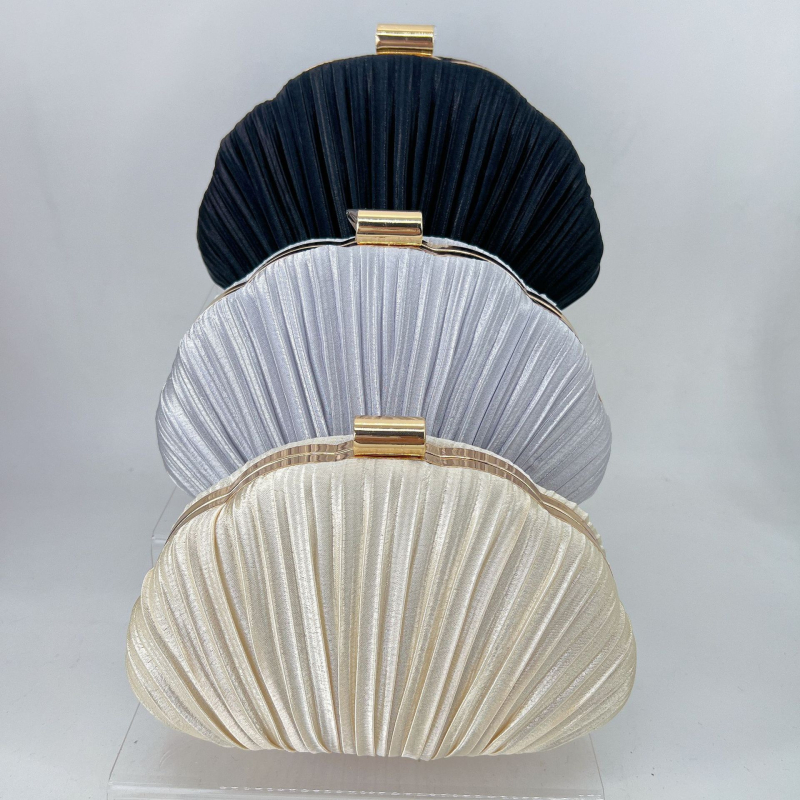 Elegantna romantična školjkasta clutch torbica za večer s lancem – idealna za vjenčanje i koktel zabave