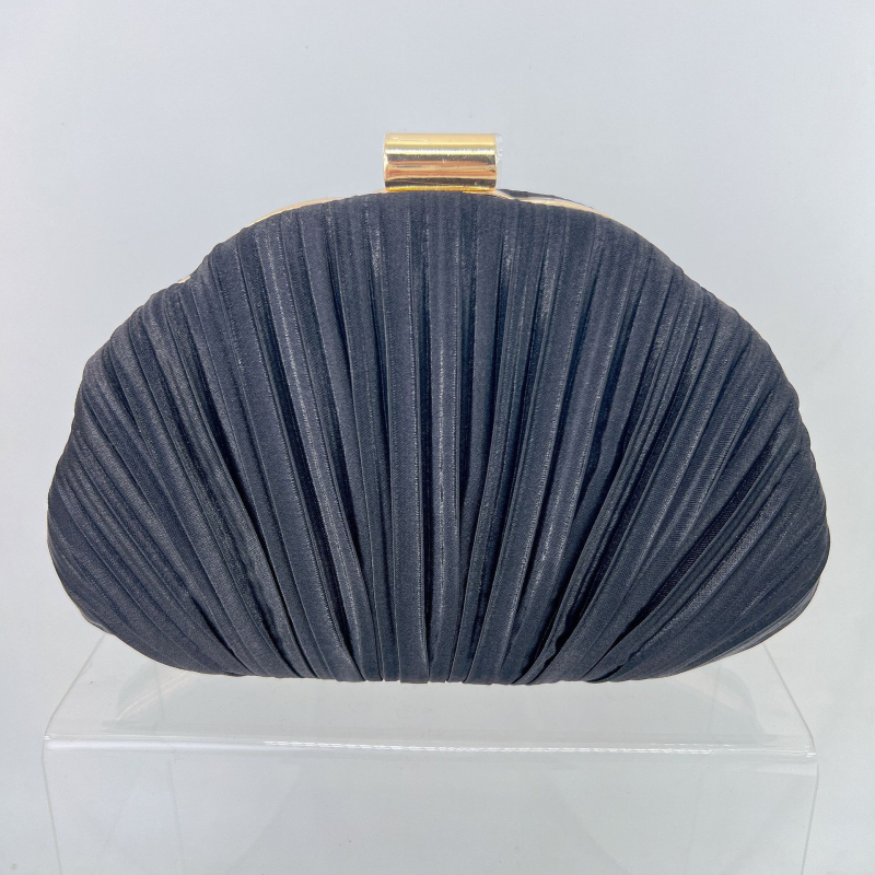 Elegantna romantična školjkasta clutch torbica za večer s lancem – idealna za vjenčanje i koktel zabave