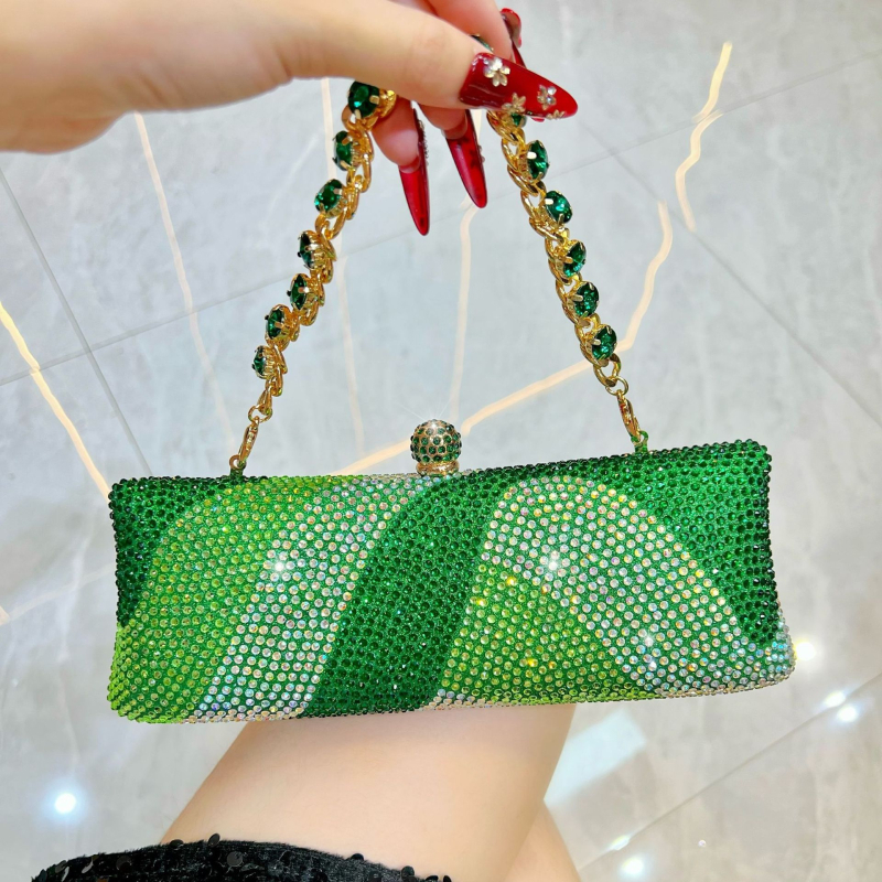 Večernja torbica sa dijamantima, mala kvadratna clutch torba, vodoravni kvadratni oblik, rameni ili crossbody remen, moderan lagani luksuz.