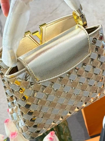 Nova ženska torbica za nošenje na ramenu i preko tijela — moderna, za posao, gradski stil i večeru