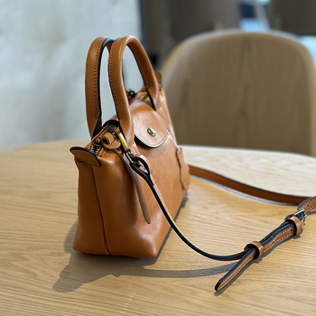 Ženska torbica od kože s rastlinskim premazom, prava koža, mini crossbody torba u obliku dumpling