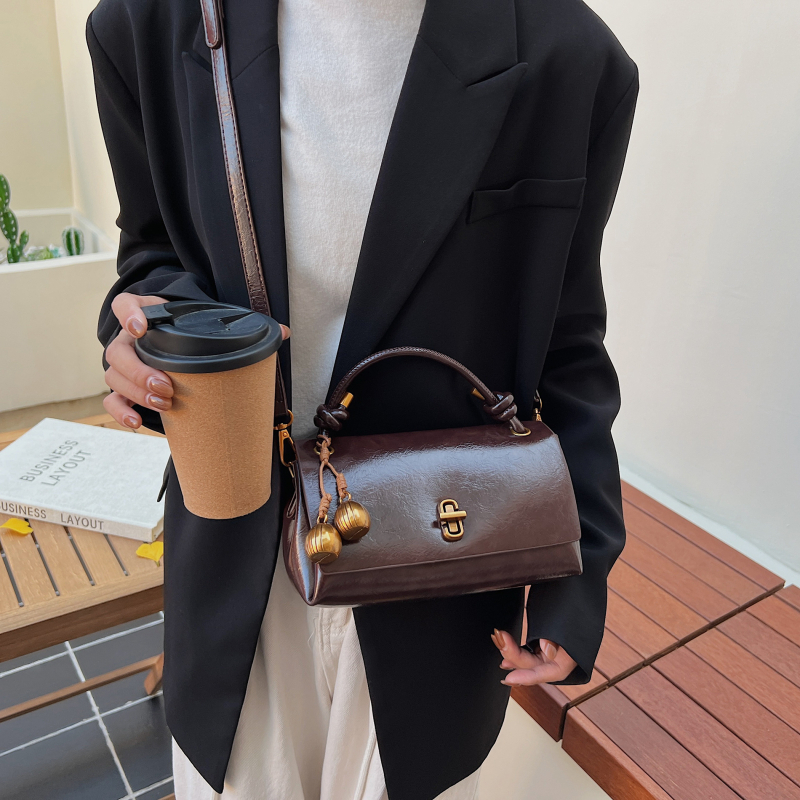 2025 ženska crossbody torba s jednim remenom, retro luksuzan stil, PU koža, srednja veličina, podstava od poliester