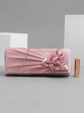 Večernja clutch torbica s tri ruže, satenski izgled, nošenje u ruci, vjenčani dodatak