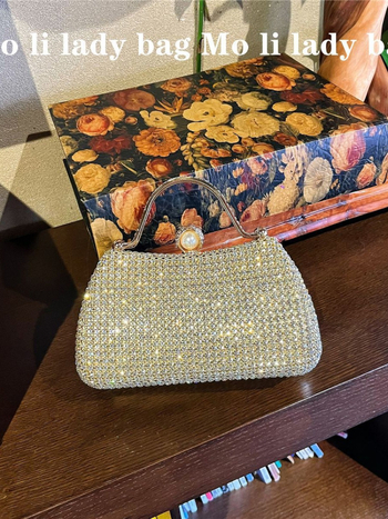 Dijamantima ukrašena večernja clutch torbica za žene, lagani luksuz, box-stil