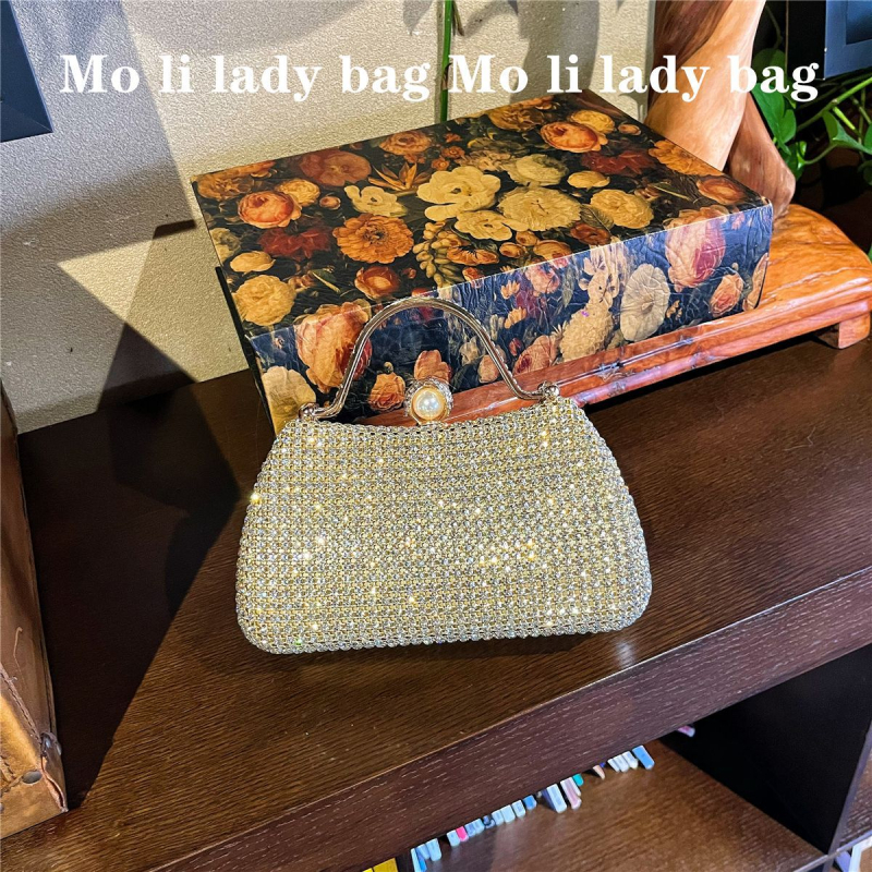 Dijamantima ukrašena večernja clutch torbica za žene, lagani luksuz, box-stil