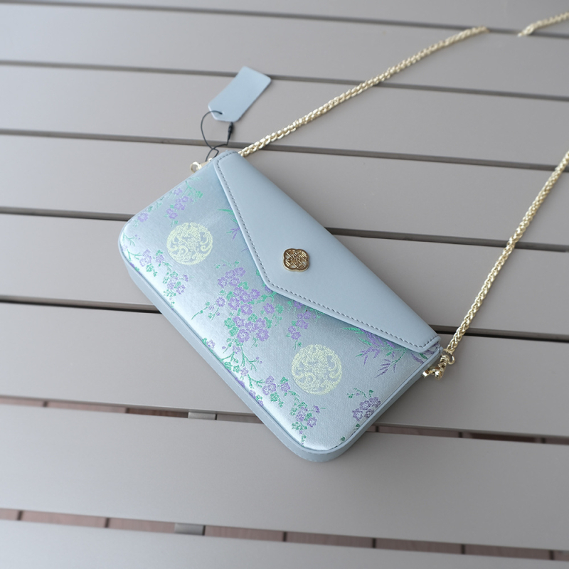 Nova kineskog stila crossbody torba od svile s lancem, kovertni oblik, inspirirana nacionalnim stilom, mala veličina, pretinac za telefon