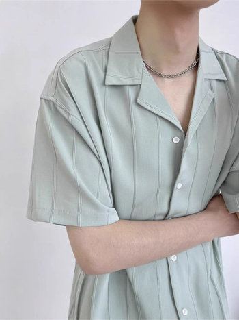 Férfi kubai galléros csíkos rövid ujjú ing, vékony, könnyű ice silk anyag, laza szabás, vasalásmentes, elegáns dizájn
