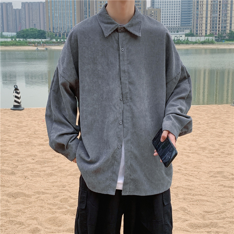 Muška košulja od korduroja – široka silueta, dugi rukavi, korejski stil, gradski streetwear,utjecaji Hongkonga i japanskog stila