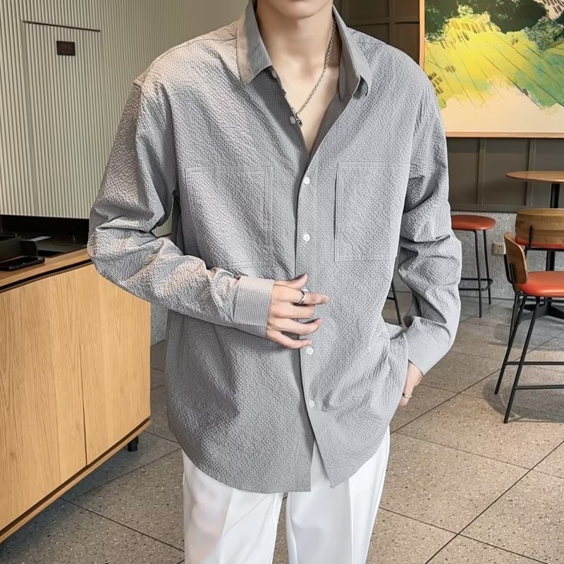 Muška bijela košulja s dugim rukavima, teksturirani uzorak, svilenkasto mekan casual minimalistički stil s japanskom inspiracijom
