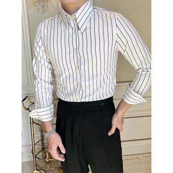 Férfi slim-fit ing nagy hegyes gallérral, brit vintage csíkos mintával, hétköznapi üzleti ing tavasz–őszre