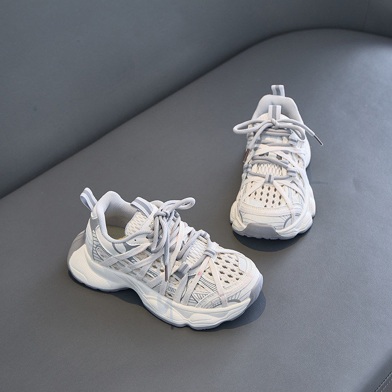 Djevojčice u stilu dad shoes tenisice, 2026 proljeće–jesen, prozračan mrežasti gornji dio, mekana potplat, udobne svakodnevne tenisice za stariju djecu