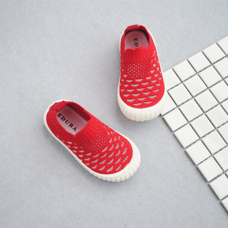 Nyári gyerekcipő légáteresztő hálós anyagból, fehér slip-on uniszex