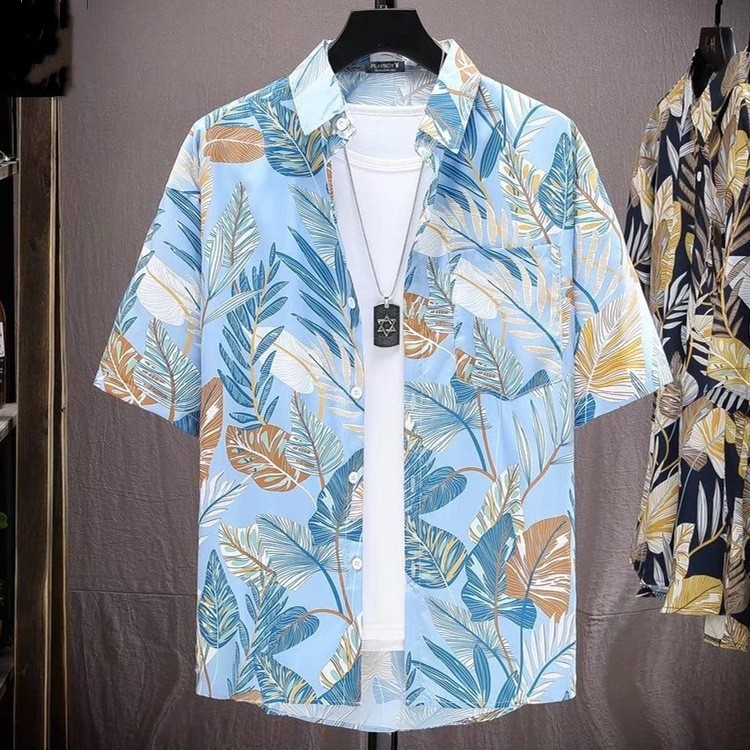 Férfi virágos rövid ujjú ing, könnyű nyári viselet, hawaii-stílusú retro tengerparti megjelenés