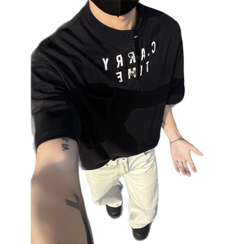 INTFEDAY Muško pamučno T-shirt s Henley ovratnikom, natpis slovima crno-bijeli, korejski Dongdaemun stil, kratki rukavi