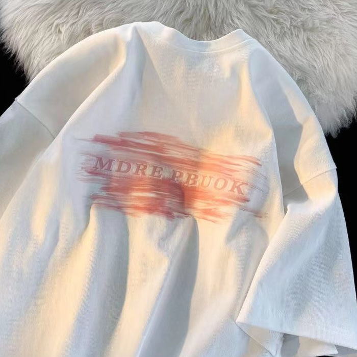 Férfi rövid ujjú pamut T‑shirt geometriás mintával, laza szabás, fehér