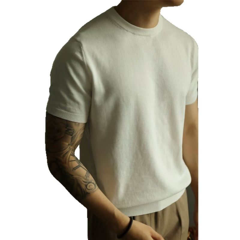 Férfiaknak szóló vékony szabású ice silk anyagú rövid ujjú kötött T‑shirt, egyszínű, kerek nyakkal