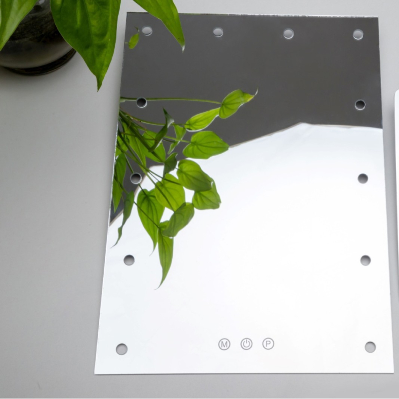 LED üveglencsés tükör perforált szitnyomtatással, sminkeléshez és öltözködéshez