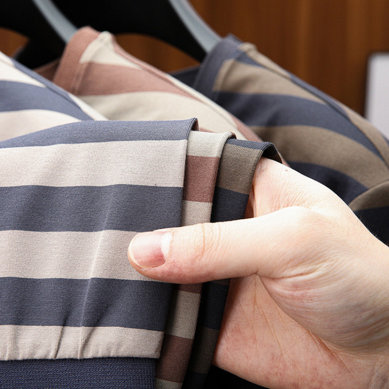 Unisex polo majica s prugama, dugi rukavi, klasičan okrugli vrat, uski kroj.