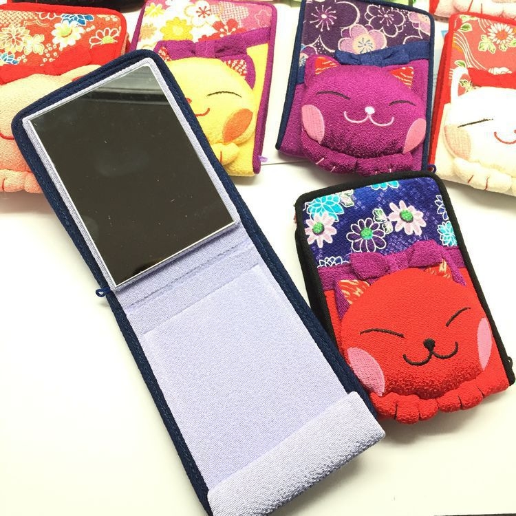 Smiling Dream Lucky Cat AK-22 četvrtasto kozmetičko ogledalo s japanskim stilom tekstilnom završnicom, prenosno stojeće ogledalo za žene