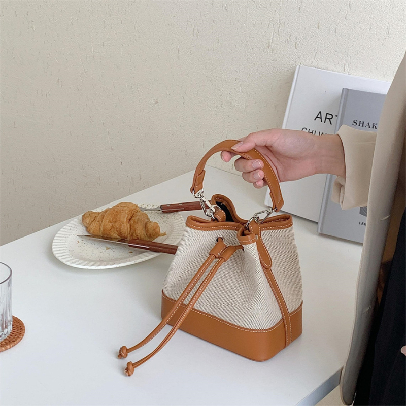 Kanvas torba u stilu Koreje s vrpcom, plisiran dizajn, mala crossbody torbica za žene