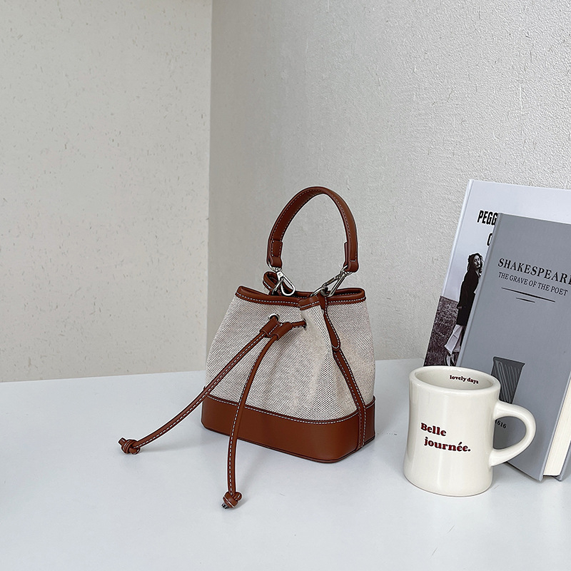 Kanvas torba u stilu Koreje s vrpcom, plisiran dizajn, mala crossbody torbica za žene