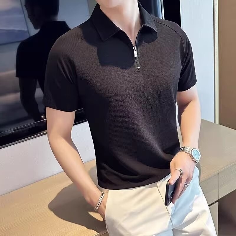 Férfi nyári slim-fit polo póló fél cipzárral, rövid ujjú, koreai stílus, egyszínű