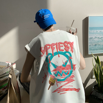 Férfiaknak készült grafiti mintás ujjatlan felső Klein-kékben – könnyű nyári sportos top