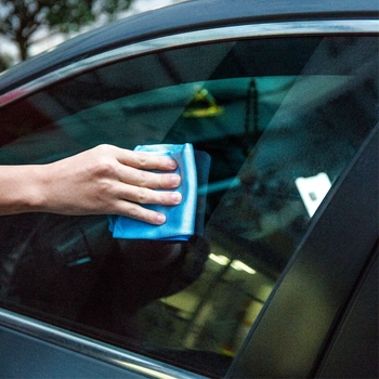 Prilagođena mikrovlakna krpa za čišćenje stakla u kuhinji — za čaše, ogledala i staklene površine