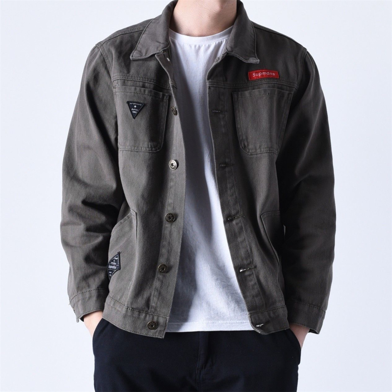 Japán stílusú munkásdzseki őszi–téli szezonra, fleece-béléssel, strapabíró, foltok ellenálló, több zsebbel, laza, oversize szabású férfi kabát.