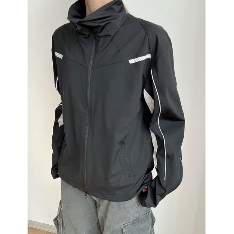 Lagana ljetna jakna s UV zaštitom za tinejdžere, od ice-silk materijala, s kapuljom, zatvaračem na zip i bočnim džepovima, prozračna.