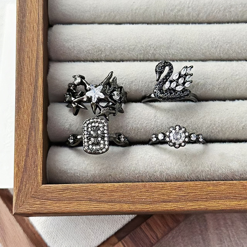 Unisex bakreni prsten s motivima zvijezde i labud, crni završni premaz, stackable dizajn, cirkon