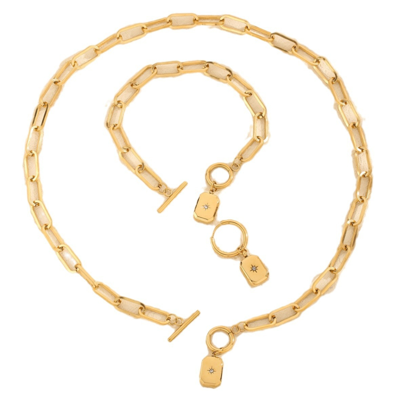 Set nakita od titan čelika: privjesak sa lančićem, narukvica i naušnice; minimalistički dizajn; motivi zvijezda, sunce i mjesec, oblaci, svemir; unisex.