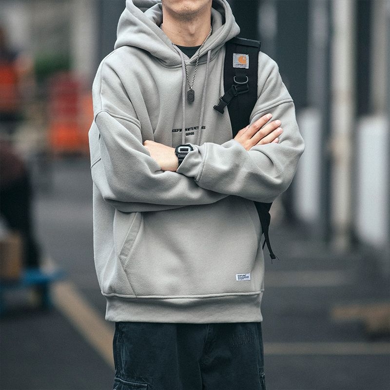 Ανδρικό hoodie σε αμερικανικό ρετρό στυλ, 2023 μοντέλο, ελαφρύ και χαλαρή γραμμή, καθημερινό streetwear πανωφόρι