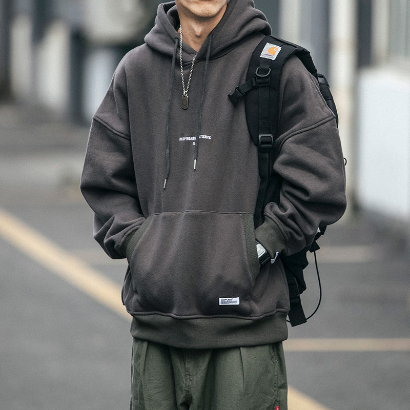 Ανδρικό hoodie σε αμερικανικό ρετρό στυλ, 2023 μοντέλο, ελαφρύ και χαλαρή γραμμή, καθημερινό streetwear πανωφόρι